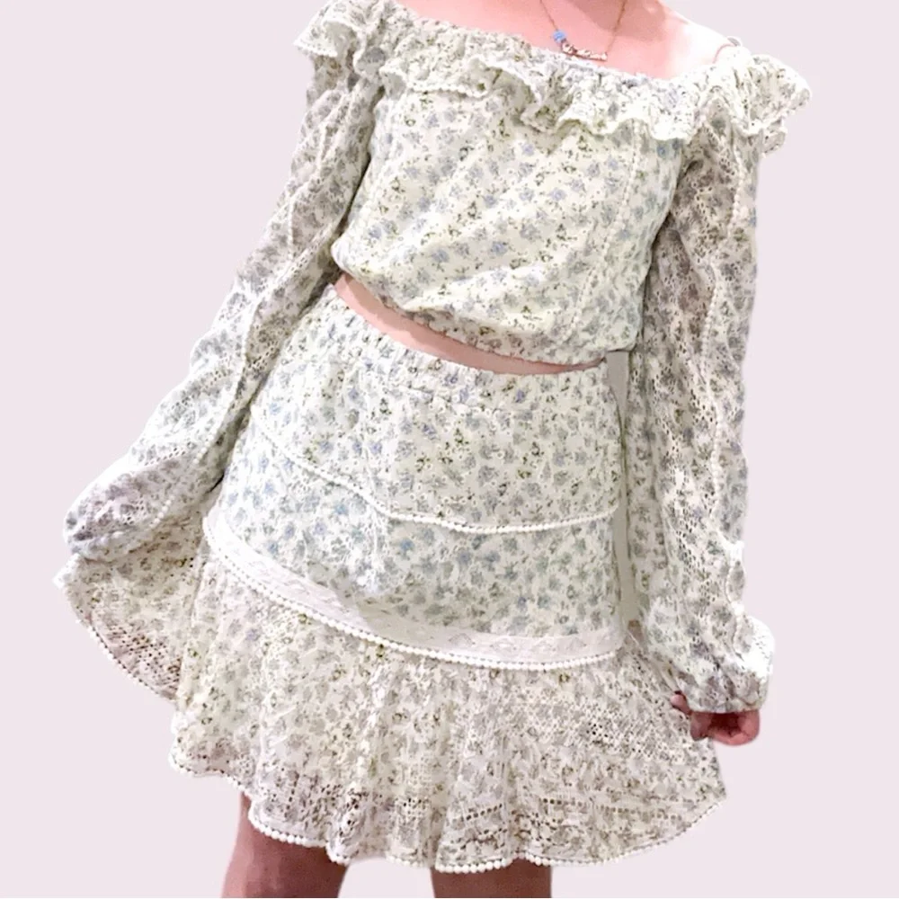 House of Harlow skirt set